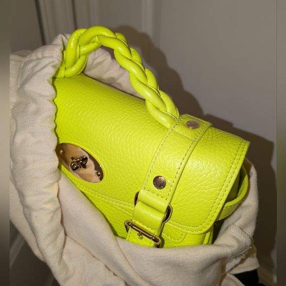 Mulberry Mini Alexa In Neon Yellow - Picture 16 of 16